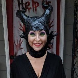 Meet your Posher, Virginia c.